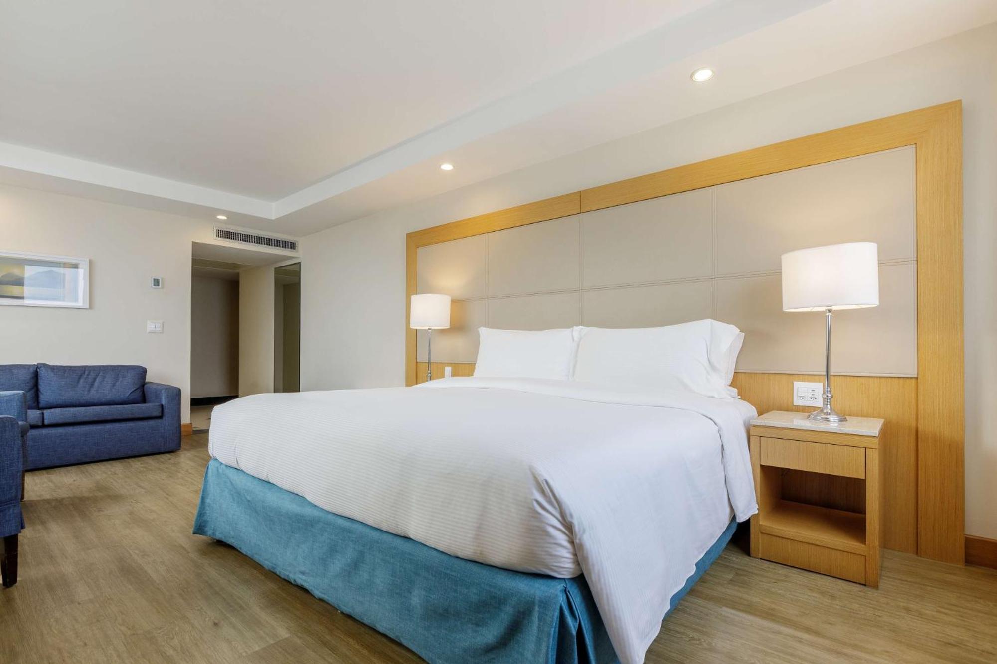 Executive King Suite Ocean Front,1614786293:JPEG